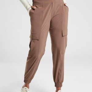 LIKE NEW Athleta Chelsea Utility Jogger (Size 16)